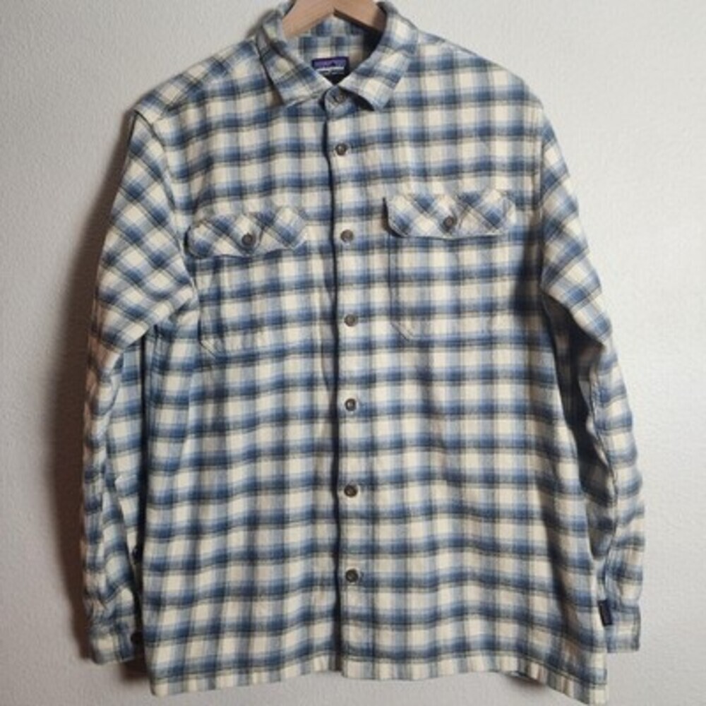 Patagonia Fjord Flannel Button Shirt Mens Medium Blue White Plaid Organic Cotton